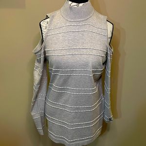 🌀Cold Shoulder Sweater🌀